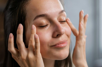 Control Excess Oil: A Science-Based Guide to Reducing Sebum Production Control Excess Oil: A Science-Based Guide to Reducing Sebum Production